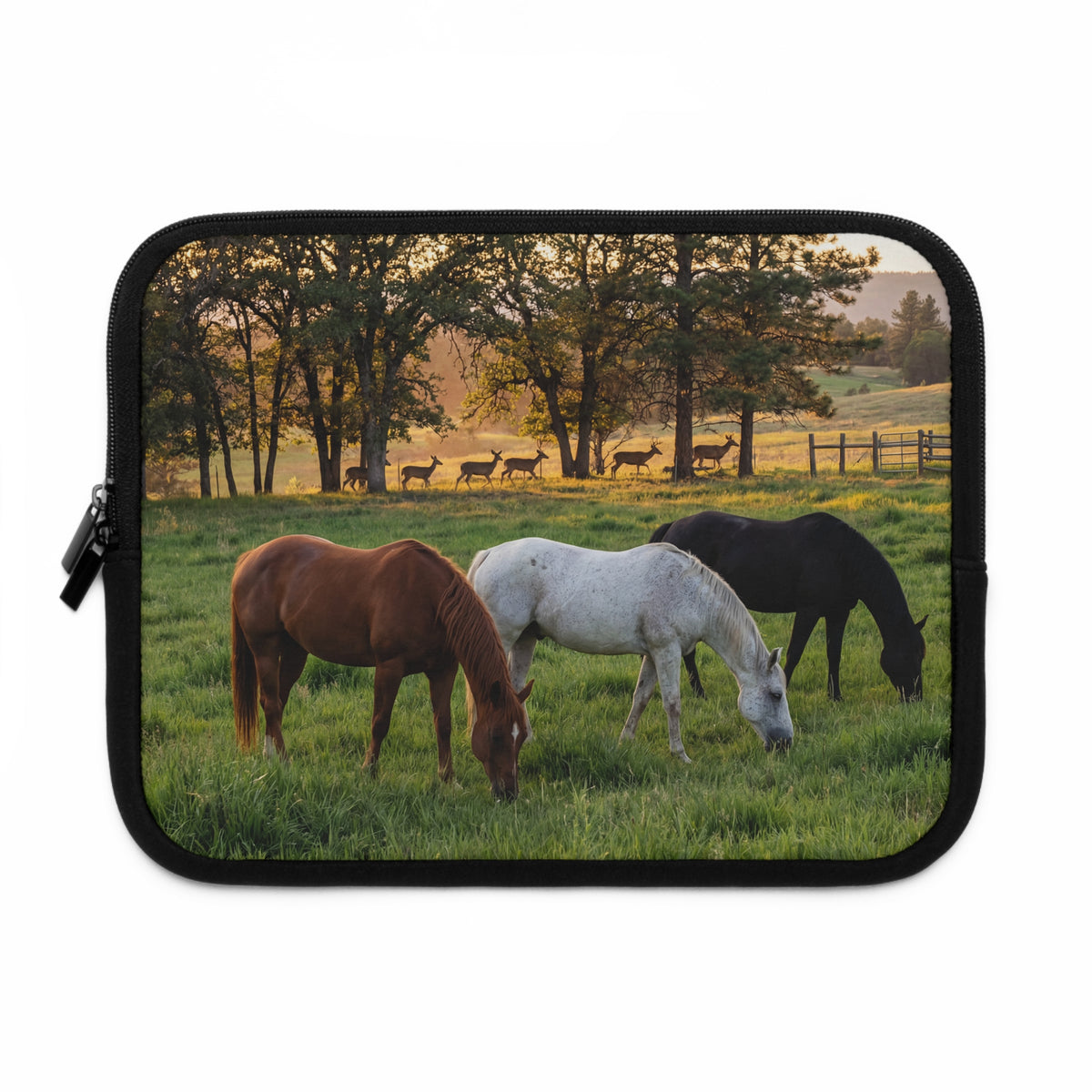 Laptop Sleeve Horse Pasture / Scenic Grazing Horses Laptop Case
