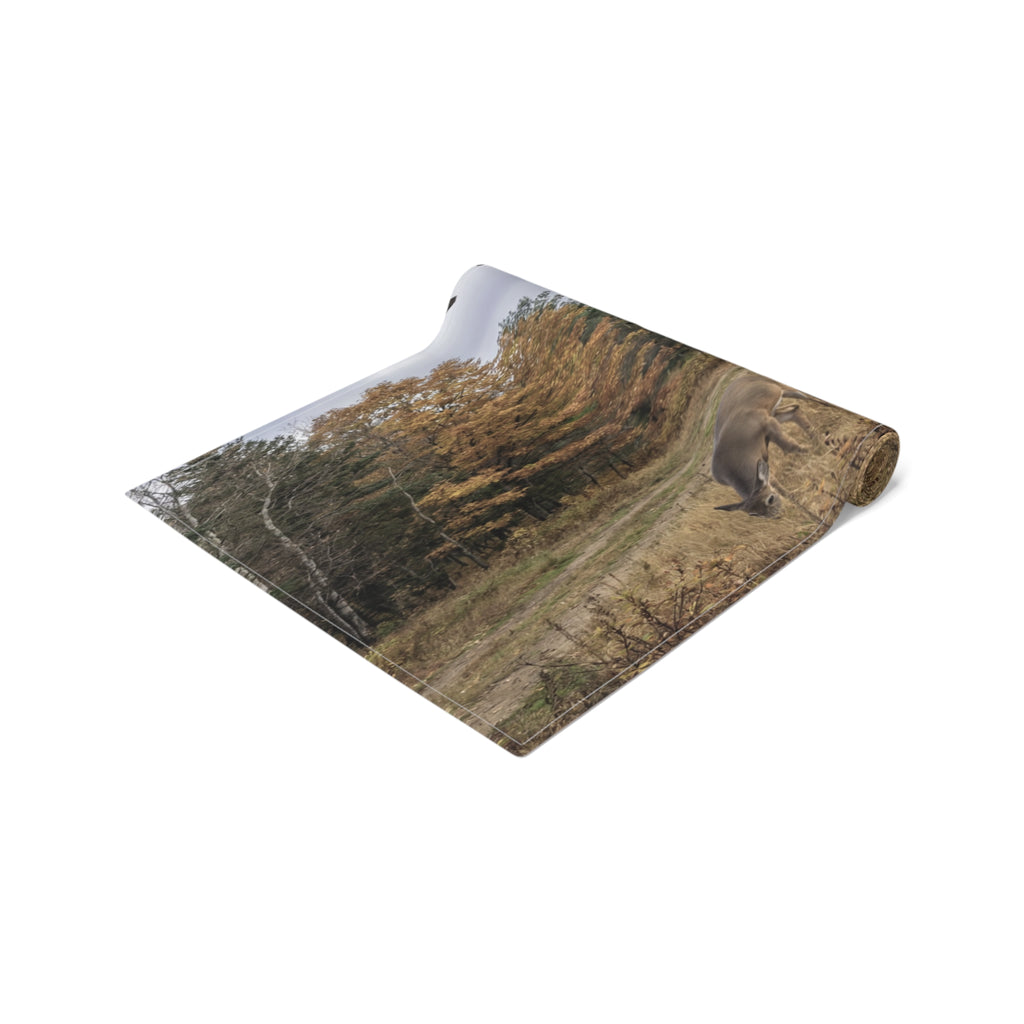 Wandering Deer/Table Runner (Cotton, Poly)