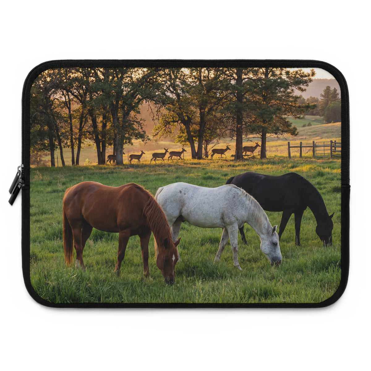 Laptop Sleeve Horse Pasture / Scenic Grazing Horses Laptop Case