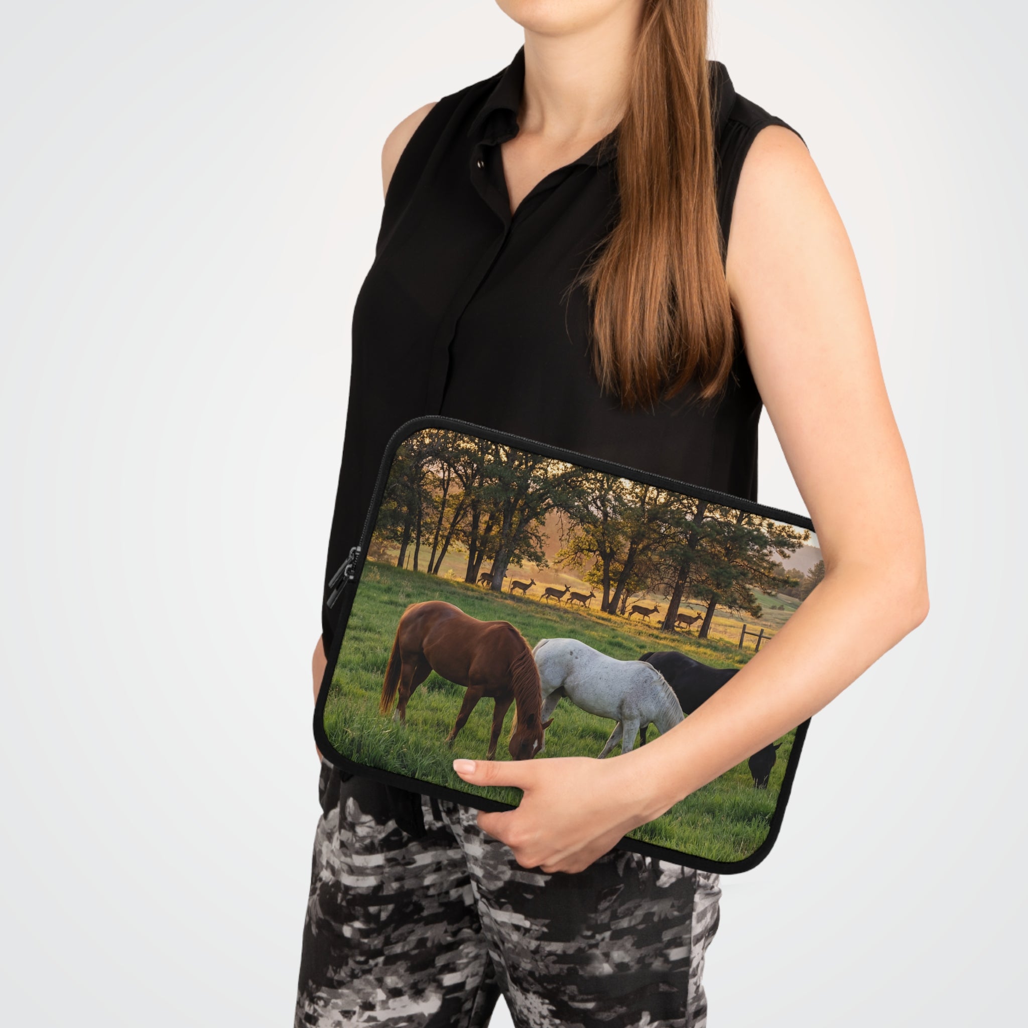 Laptop Sleeve Horse Pasture / Scenic Grazing Horses Laptop Case
