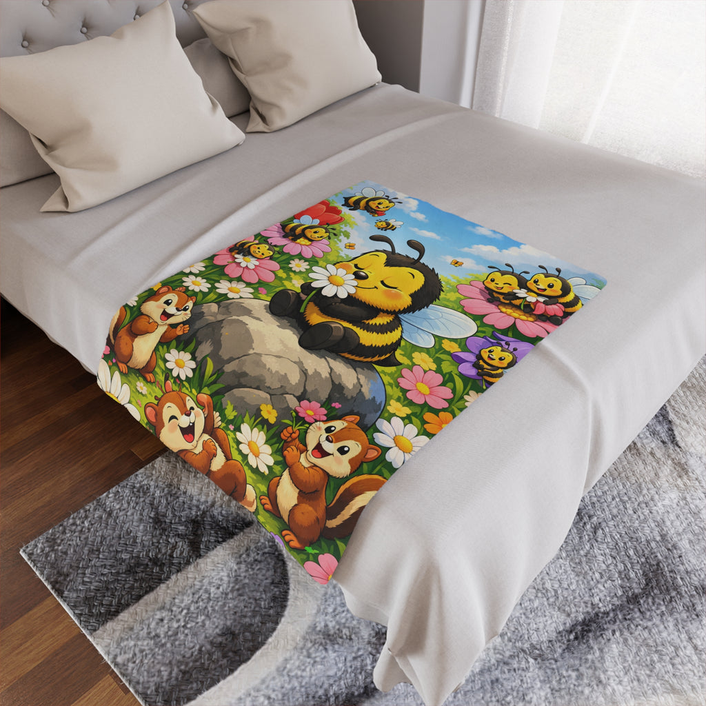 Cute Bee Minky Blanket — Cozy Floral Honeybee Throw for Kids & Nursery