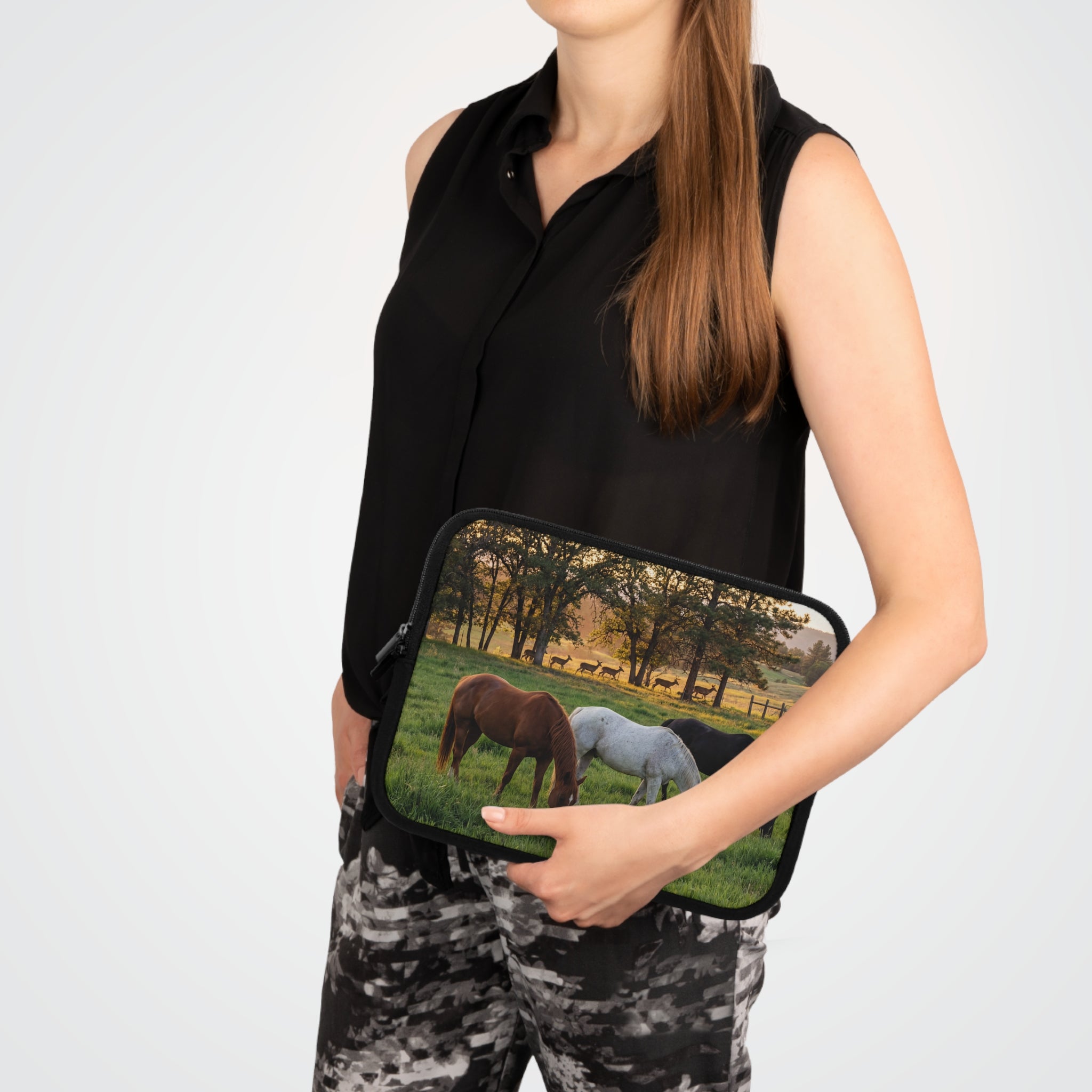 Laptop Sleeve Horse Pasture / Scenic Grazing Horses Laptop Case