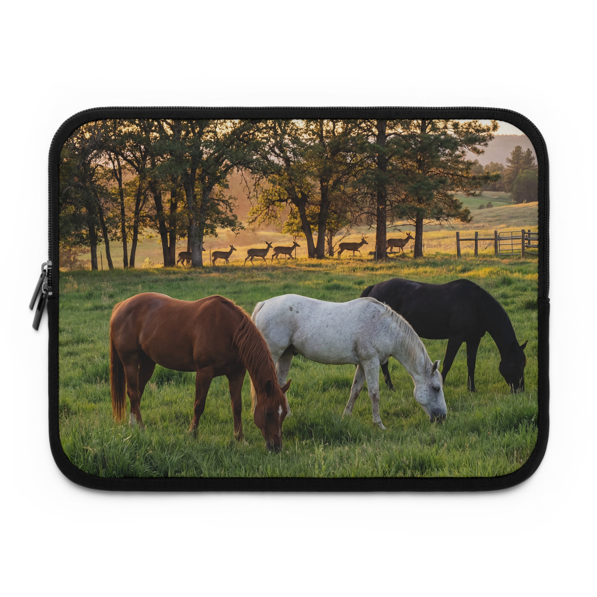 Laptop Sleeve Horse Pasture / Scenic Grazing Horses Laptop Case